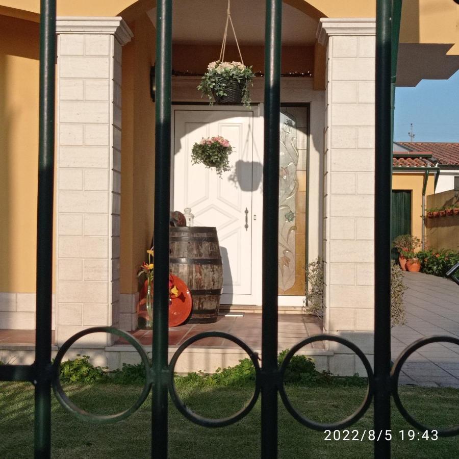 Отель A Casa Da Ti Laura 2 Авейру Экстерьер фото